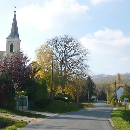 Apartmán Vadszolo Vendeghaz Cák