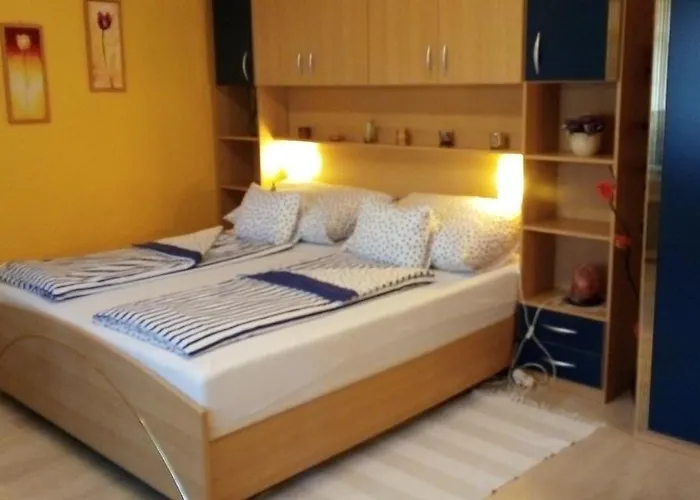 Vadszolo Vendeghaz * Cák