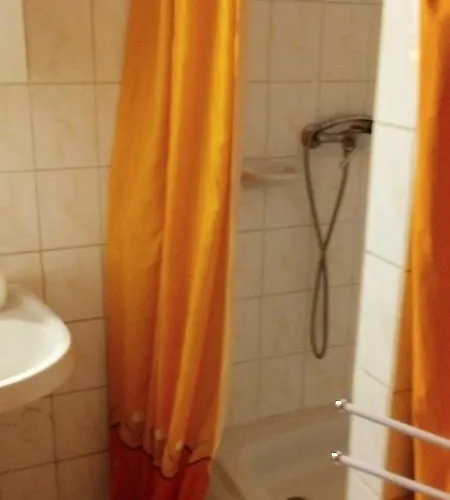 Vadszolo Vendeghaz Cák