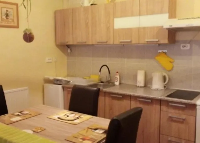 Vadszolo Vendeghaz Cák